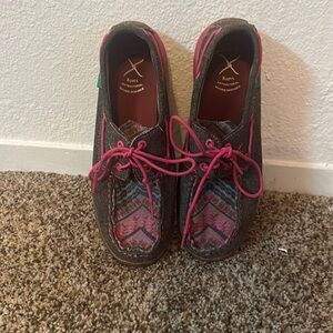 Twisted X moccasins, Brest cancer awareness line